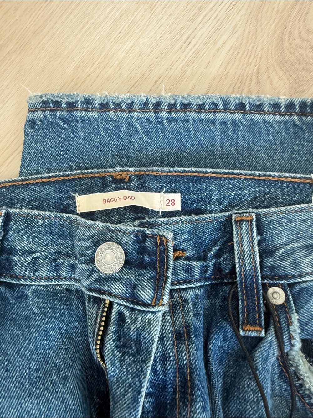 Levi’s Baggy Dad Jean - Picture 5 of 5